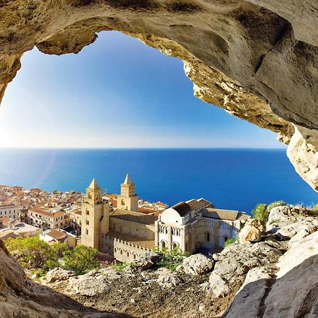 Le suite del corso Cefalù Esterno foto