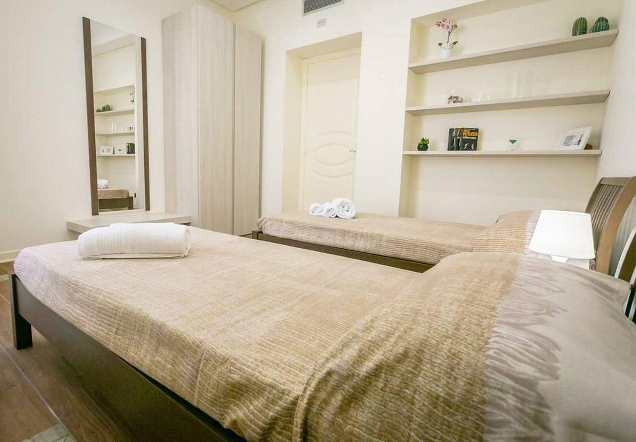 Le suite del corso Cefalù Esterno foto