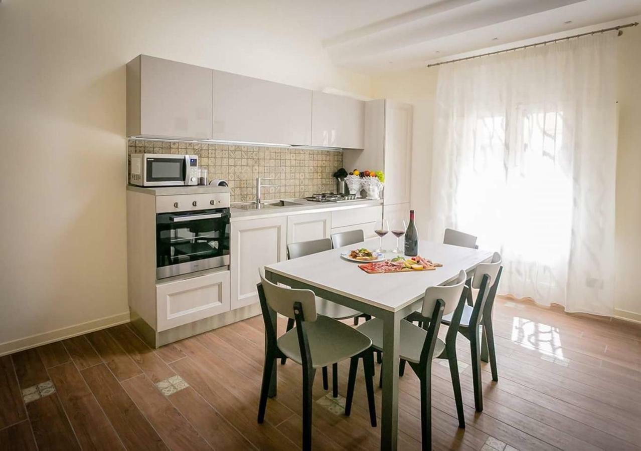 Le suite del corso Cefalù Esterno foto