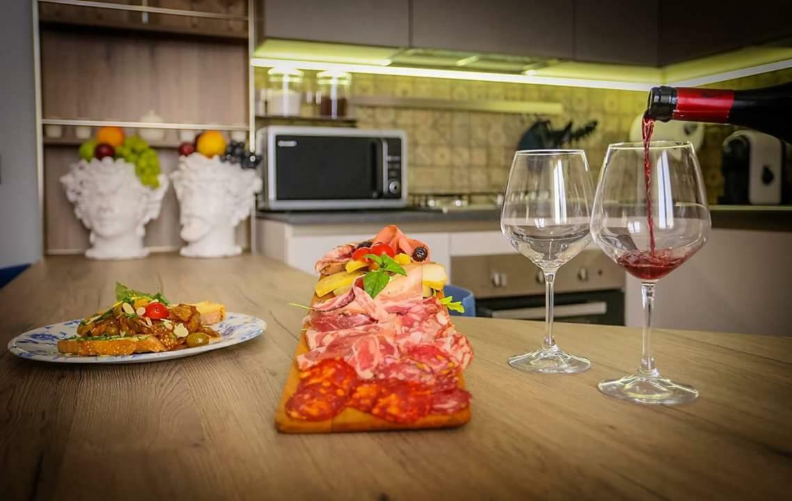 Le suite del corso Cefalù Esterno foto